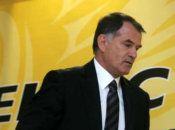 «Εάν δεν μάς εμπιστεύονται, τότε να φύγουμε» ξέσπασε ο Μπάγεβιτς