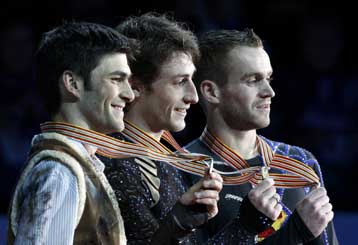 Πρωταθλητής Ευρώπης για τρίτη φορά ο Ζουμπέρ στο καλλιτεχνικό πατινάζ