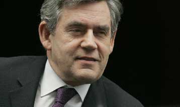 Σε ύφεση και η βρετανική οικονομία, η μεγαλύτερη μείωση του ΑΕΠ από το 1980