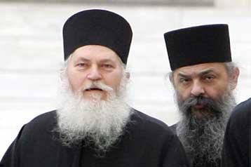 Σε δίκη Εφραίμ και Αρσένιος για την άρνηση κατάθεσης στην Εξεταστική για το Βατοπαίδι