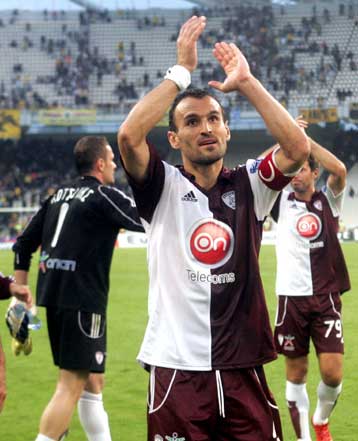 Νοκ άουτ ο Νταμπίζας, «πρώτη» του Γιαννακόπουλου στη Λάρισα