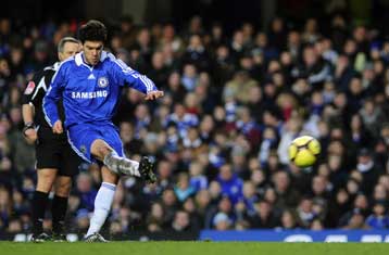 Αποκλεισμός σοκ για την Πόρτσμουθ, δύσκολες προκρίσεις για Τσέλσι, Μάντσεστερ Γ.