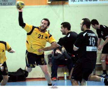 Ισόπαλο το ντέρμπι στους άνδρες, δεν βρίσκει αντίπαλο η Ορμή στις γυναίκες