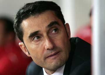 Ικανοποιημένος από την αντίδραση στην πίεση ο Βαλβέρδε, ρεαλιστής ο Ματζουράκης