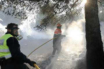 Εκκένωση πόλης στην Ισπανία λόγω πυρκαγιάς που προκάλεσαν οι άγριοι άνεμοι