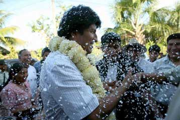 Δημοψήφισμα για νέο Σύνταγμα διεξάγεται στη Βολιβία