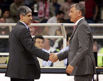 Επιβεβαίωση Βασιλακόπουλου για επαφές με Καζλάουσκας