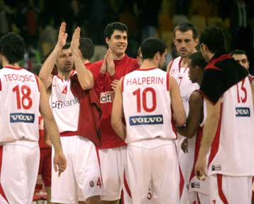 Ο Ολυμπιακός στον τελικό του Κυπέλλου, απέκλεισε τον Πανιώνιο στους «4»