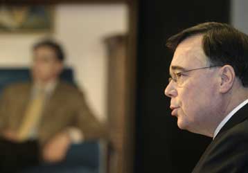 Την παραίτηση της κυβέρνησης συνασπισμού ανακοίνωσε ο πρωθυπουργός της Ισλανδίας