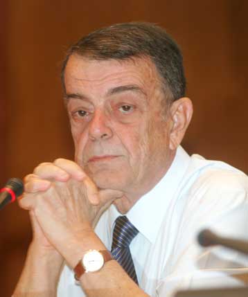 «Βρώμικο παιχνίδι από την πολιτεία» καταγγέλλει ο Κυριακού για τον νέο πρόεδρο της ΕΟΕ