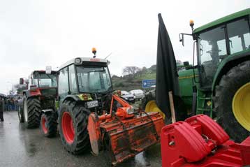 Την παρέμβαση της Κομισιόν για τα μπλόκα των αγροτών ζητά η Βουλγαρία