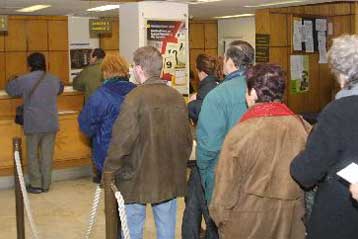 Πρόσβαση στα τραπεζικά στοιχεία θα έχουν όσοι κατηγορήθηκαν για διακίνηση μαύρου χρήματος