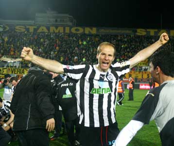 Στα προημιτελικά ο ΠΑΟΚ με 9-8 στα πέναλτι, στην οκτάδα ο Πανιώνιος