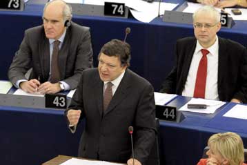 Αυστηρές συστάσεις Κομισιόν προς Ελλάδα για αλλαγές σε οικονομία και απασχόληση