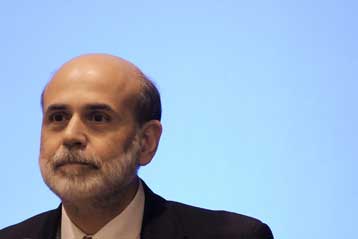 Αμετάβλητο το βασικό επιτόκιο της Fed, έτοιμη να αγοράσει κρατικά ομόλογα