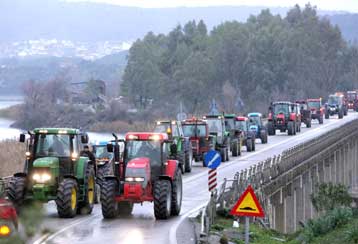 Κρίσιμες συσκέψεις για το μέλλον των αγροτικών κινητοποιήσεων