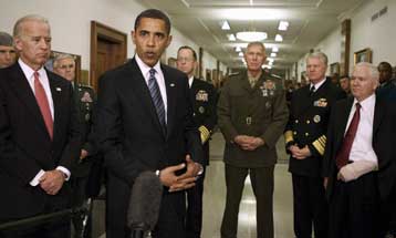 Χωρίς άμεσες αποφάσεις για Ιράκ και Αφγανιστάν η πρώτη σύσκεψη του Ομπάμα στο Πεντάγωνο