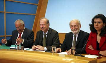 Σφοδρή επίθεση ΠΑΣΟΚ στον Δ.Αβραμόπουλο για την κατάσταση στον χώρο της υγείας