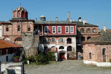 Κλήση σε τρεις για κατάθεση στην υπόθεση Βατοπαιδίου