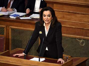 Κόντρα Μπακογιάννη – Καρατζαφέρη στη Βουλή για την ομολογία Ολγκάτς