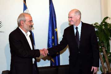 Σύγκλιση απόψεων μόνο σε επιμέρους ζητήματα διαπίστωσαν Παπανδρέου και Αλαβάνος