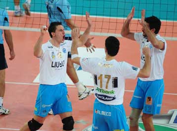 Ανετος πέρασε στα ημιτελικά ο Ηρακλής με νίκη 3-0 σετ επί της Λαμίας