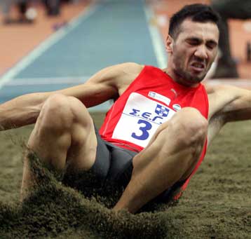 Πανελλήνιο ρεκόρ του Τσάτουμα στον κλειστό στίβο με 8.20μ