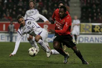 Πορεύεται προς… Ευρώπη η Παρί Σεν Ζερμέν, σε δύσκολη θέση η Οσέρ