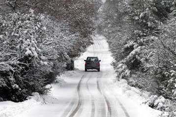 Με αντιολισθητικές αλυσίδες η κυκλοφορία των οχημάτων σε Καστοριά και Φλώρινα