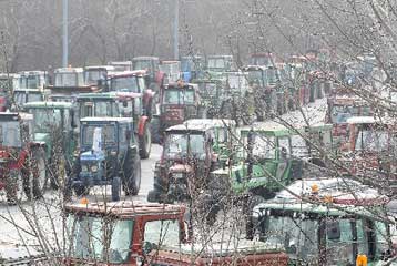 Να περάσει από την Κομισιόν το πακέτο των 500 εκατ. ευρώ θα επιχειρήσει η κυβέρνηση