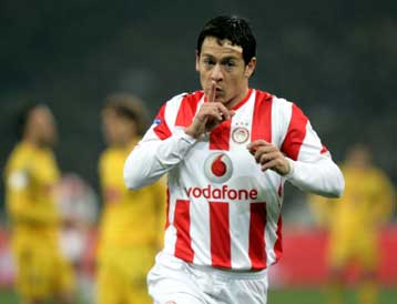 Κόκκινο «βάφτηκε» το ντέρμπι στο ΟΑΚΑ χάρη στον Γκαλέτι