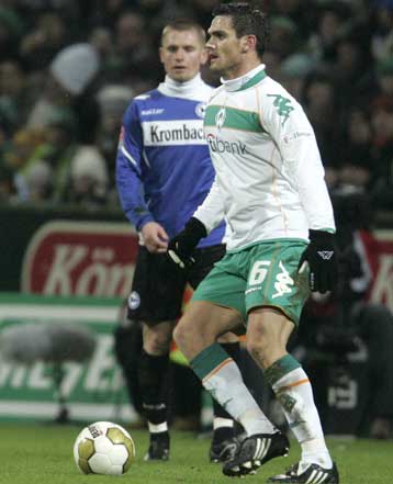 Απρόσμενη ήττα για Βέρντερ, η Μπόχουμ 2-0 την Καρλσρούη