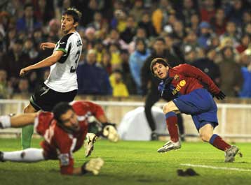 Ήττα – σοκ για τη Βιγιαρεάλ, ο Μέσι «λύτρωσε» τους… εννέα της Μπαρτσελόνα