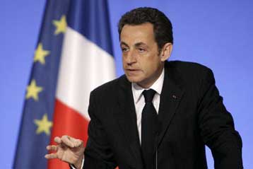 Στο κενό η πρόταση Σαρκοζί για έκτακτη σύνοδο κορυφής της Ευρωζώνης