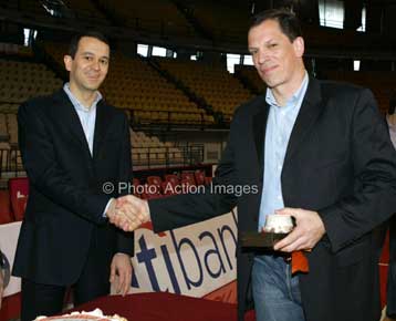 Ο Νίκος Μπουντούρης νέος τιμ μάνατζερ του Ολυμπιακού