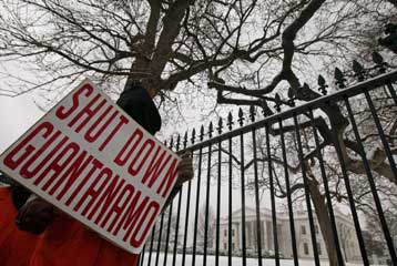 Ανησυχία του Μπ.Ομπάμα για τη δράση των αποφυλακισθέντων του Γκουαντάναμο