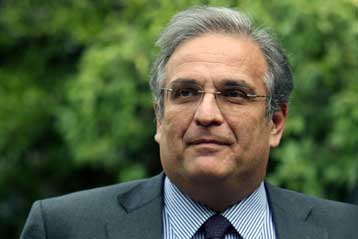 Αυξήσεις μισθών από 2,6% στο Δημόσιο μελετά το υπουργείο Οικονομίας