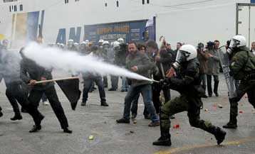 Την παραίτηση της πολιτικής και φυσικής ηγεσία της ΕΛ.ΑΣ. ζητά το ΠΑΣΟΚ