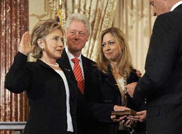 Κλίντον και Λαβρόφ δεσμεύονται για βελτίωση των σχέσεων ΗΠΑ-Ρωσίας