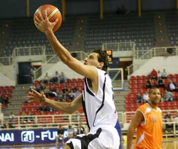 Αρχηγοί Τομάσεβιτς και Μαρμαρινός, σε εξετάσεις ο Χαρίσης