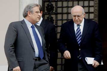 Αλλαγές στο αφορολόγητο και το ΕΤΑΚ αποφασίζει η κυβέρνηση