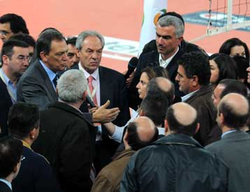 Σε απολογία οι δύο «αιώνιοι» για τα επεισόδια στον τελικό Κυπέλλου βόλεϊ της Πάτρας