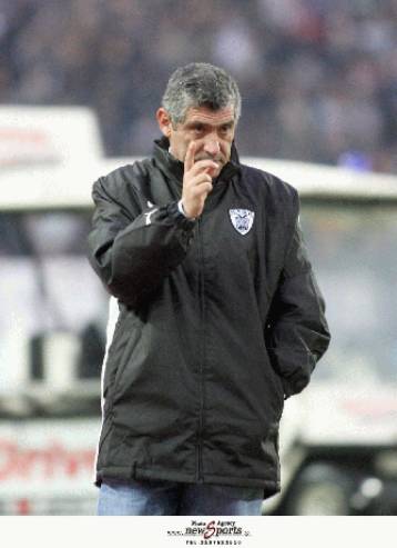 Δεν… ηρεμεί ο Σάντος εν όψει ρεβάνς, έχει και… άλλους παίκτες ο Βαλβέρδε