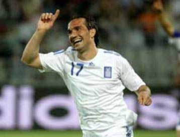 Στην αποστολή της Πόρτσμουθ για το ματς με τη Λίβερπουλ οι Μπασινάς και Γκέκας