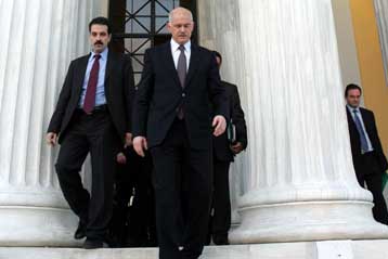 Κάλπες το αργότερο μέχρι τις Ευρωεκλογές ζητά ο Γιώργος Παπανδρέου