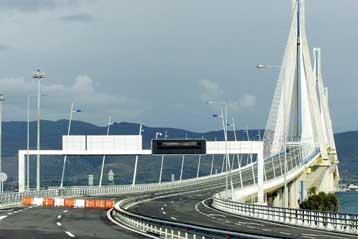 Ακριβότερη η διέλευση από τη Γέφυρα Ρίου-Αντιρρίου