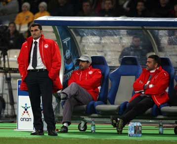 Επιστρέφουν οι βασικοί στον Ολυμπιακό και ο Βαλβέρδε διαψεύδει τα περί Ατλέτικο