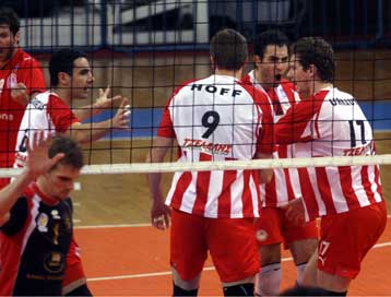 Νίκη στο τάι μπρέικ για τον Ολυμπιακό στη Σύρο, εύκολες αποστολές για ΠΑΟ και Ηρακλή