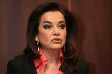 Επαφές της Ντόρας Μπακογιάννη στη Διάσκεψη για την Ασφάλεια