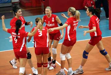 Ντέρμπι έγινε στην Κυψέλη, «καθαρές» νίκες για Ολυμπιακό και Θεσσαλονικείς